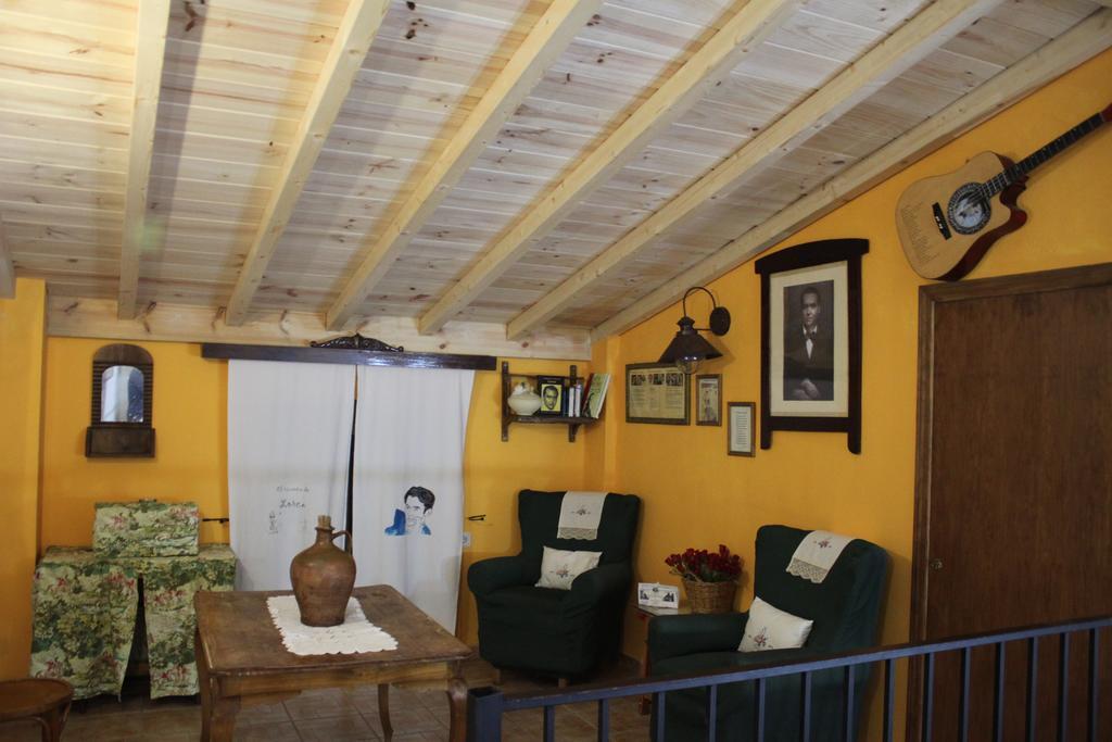 Alojamiento Rural Torre Hueca Pinos Puente Phòng bức ảnh